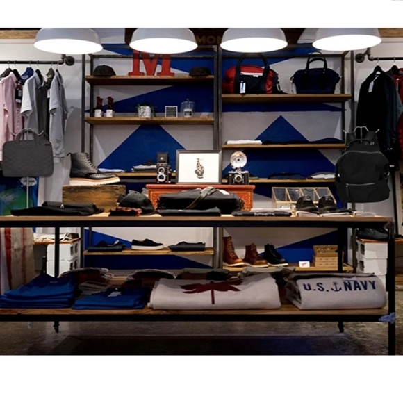 New! Adjustable Stainless Steel Double Hook Handbag Display Stand! - Picture 10 of 10